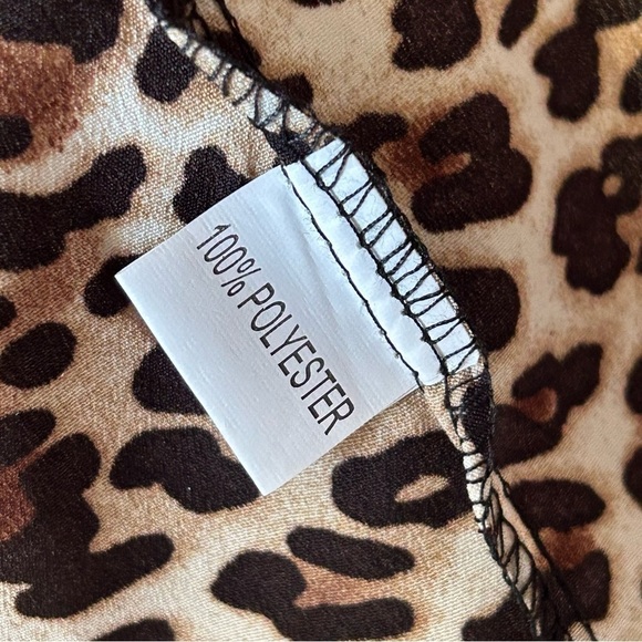 Cheetah Print Collar Button Up Short Sleeve Shirt Women Fits Medium - Picture 4 of 5